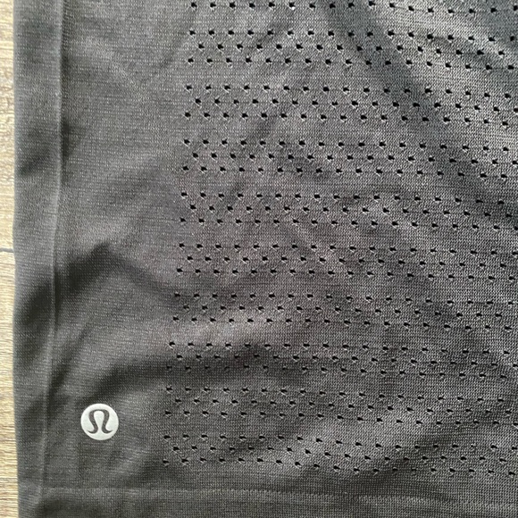 Lululemon Breeze By Short Sleeve - Picture 5 of 6